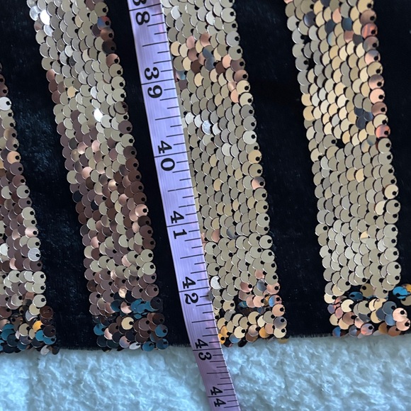 Forever 21 Black and Gold Sequin Maxi Skirt and Halter Top - Picture 10 of 10